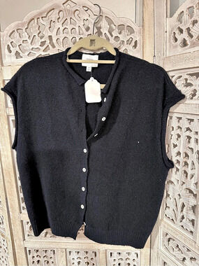 THINGS BETWEEN Button Front Cardigan in Black Size Medium NWT